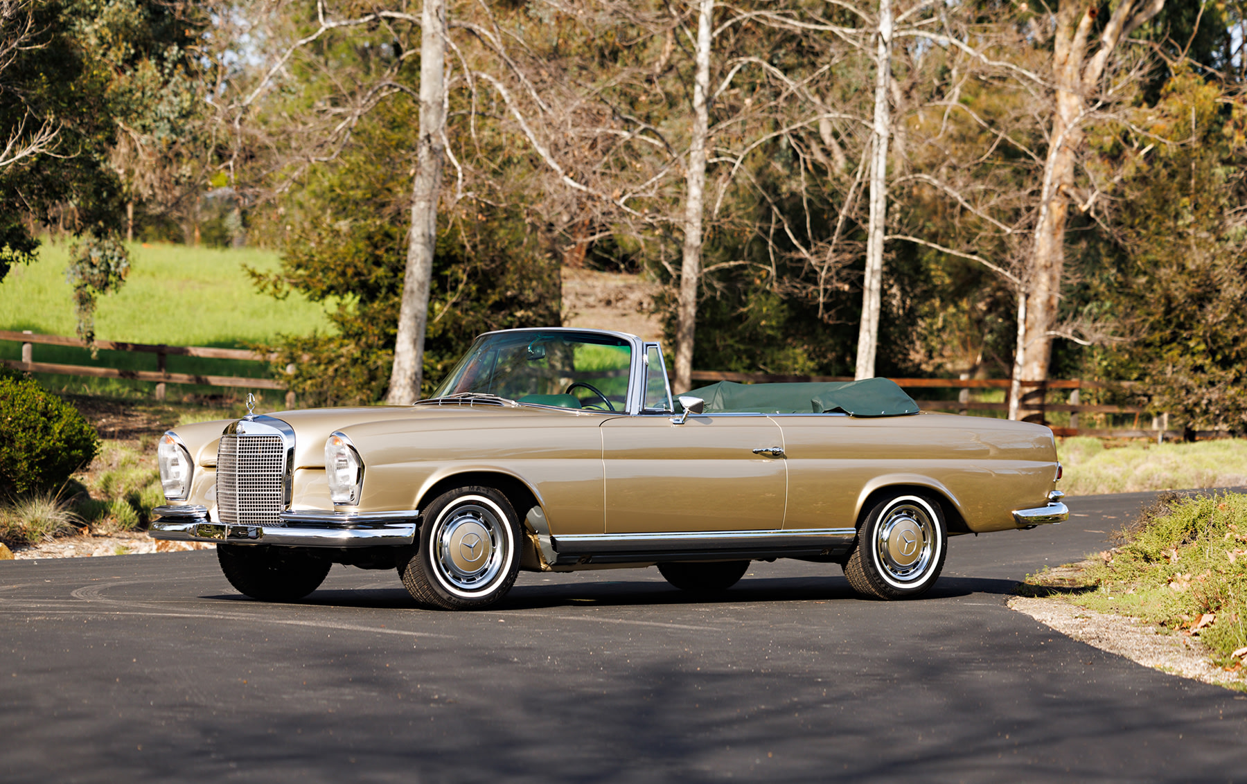 1969 Mercedes-Benz 280 SE Cabriolet (FL23)