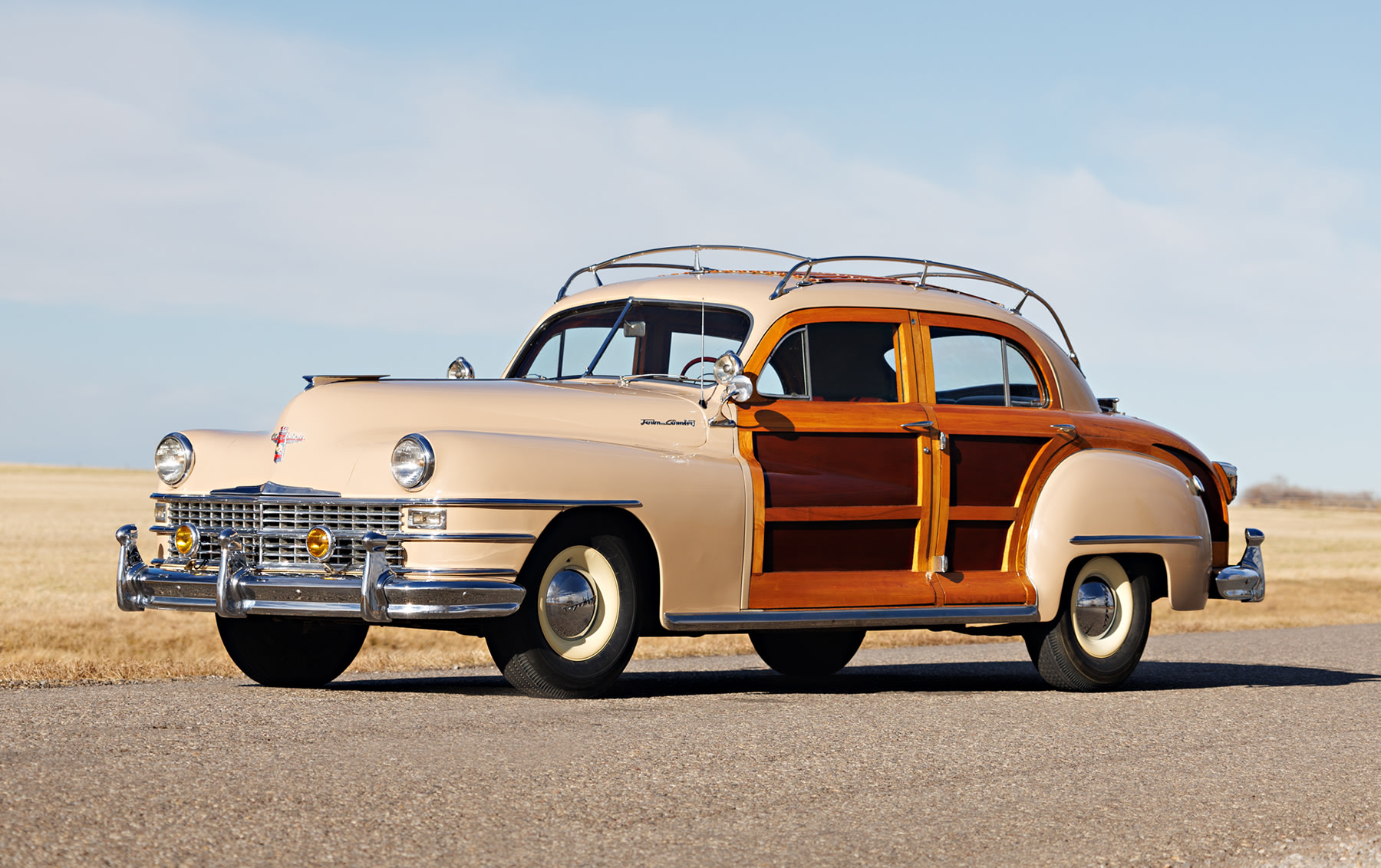 1947 Chrysler Town and Country Sedan (FL25)