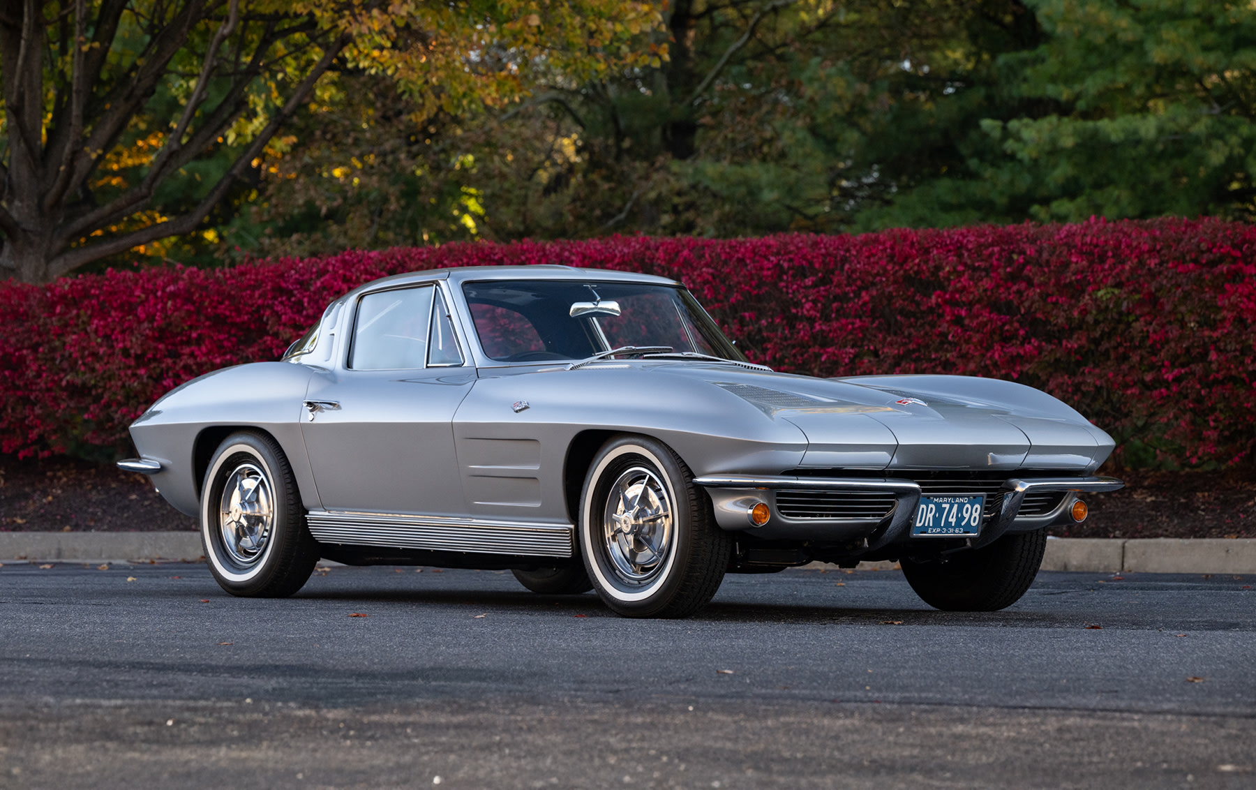 1963 Chevrolet Corvette 327/340 Split-Window Coupe (FL26)