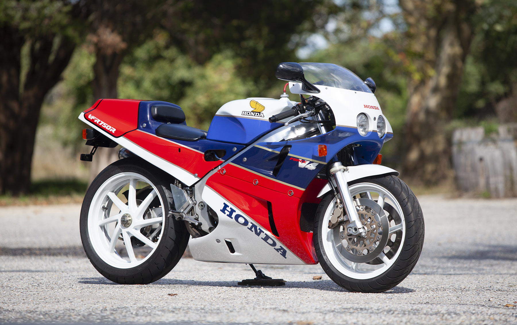 1987 Honda VFR750R RC30