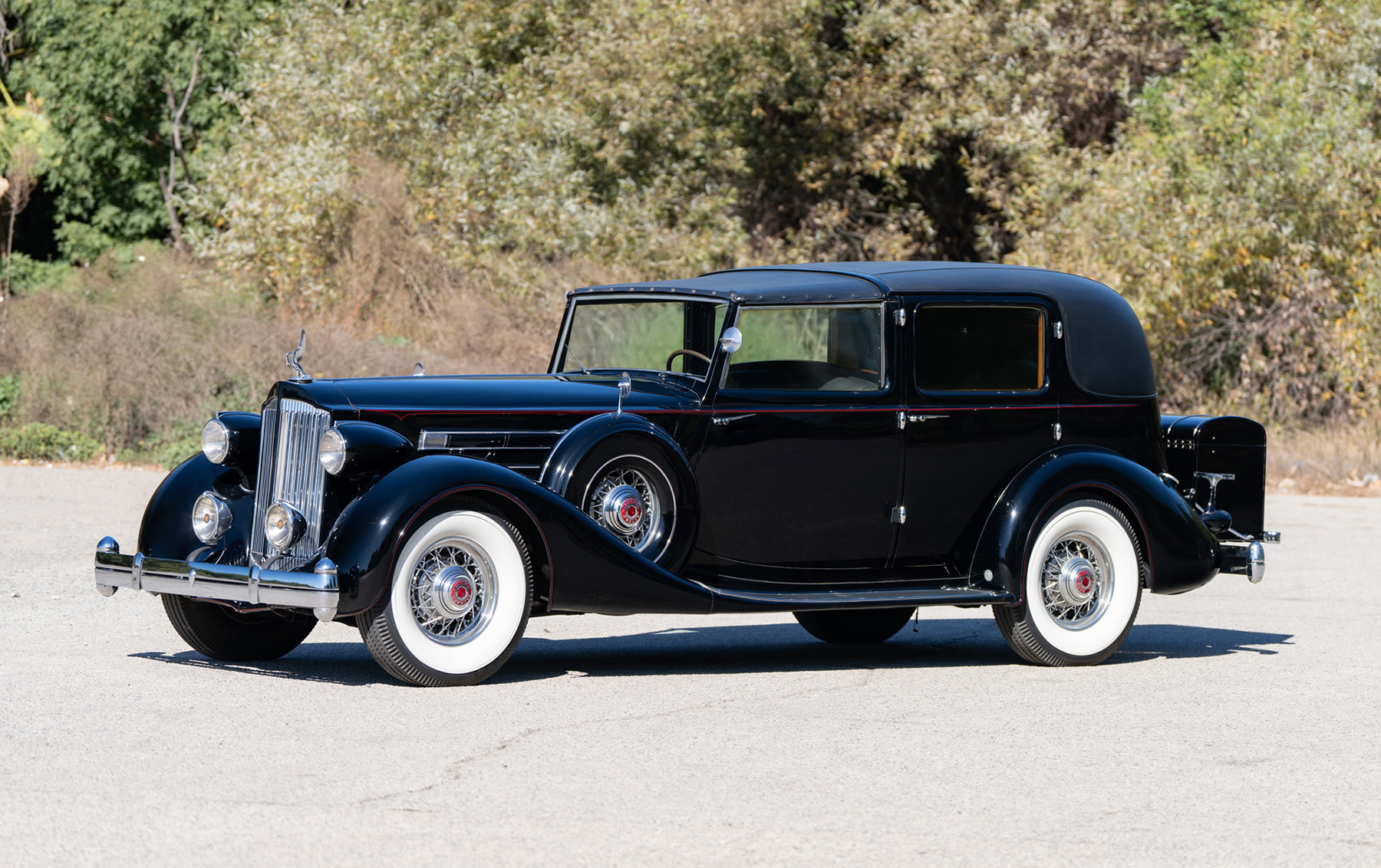 1935 Packard Twelve Model 1207 Town Car (O23G)