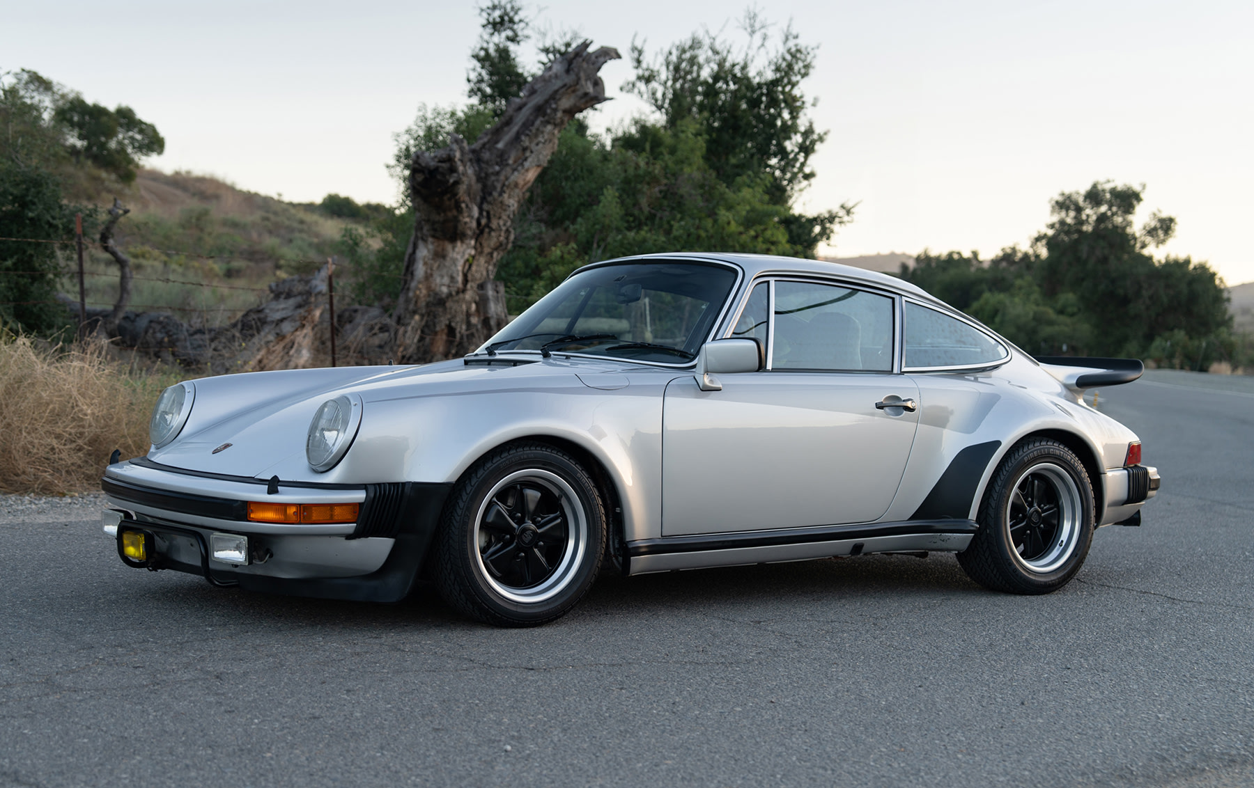 1976 Porsche 930 (O23G)