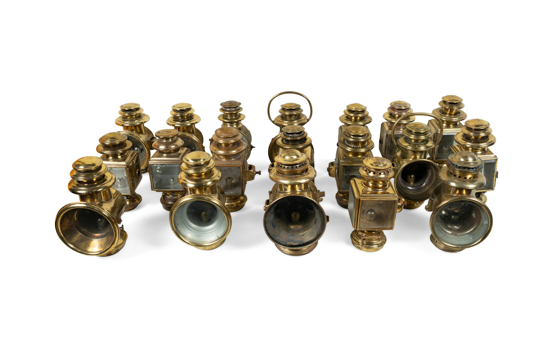 19 Assorted Brass Lamps Including Sidelights and Tailllights