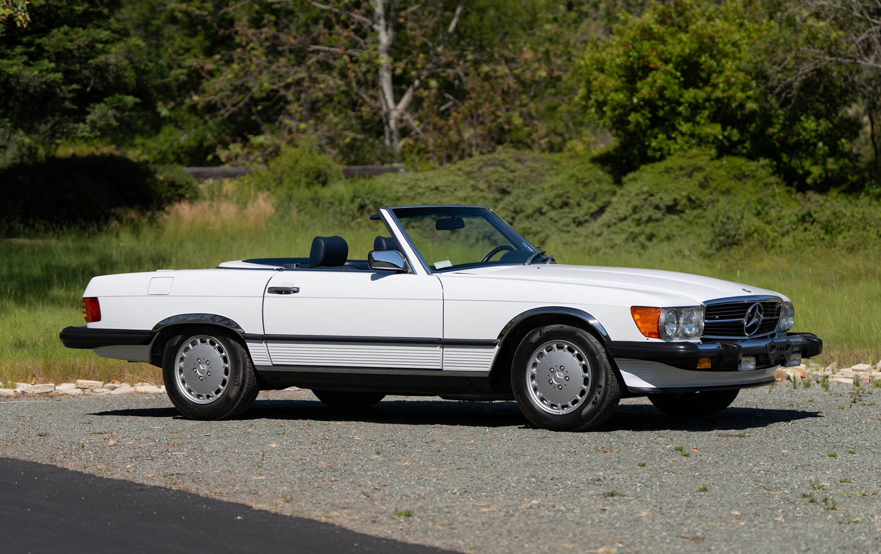 1989 Mercedes-Benz 560 SL (PB23)