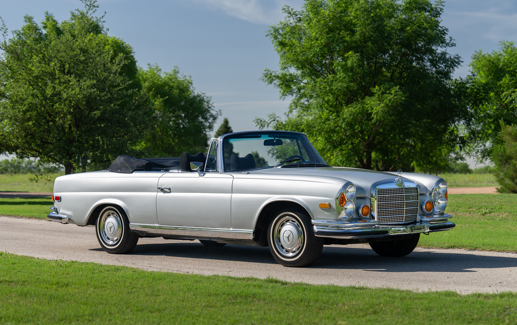 1971 Mercedes-Benz 280 SE 3.5 Cabriolet (PB24)