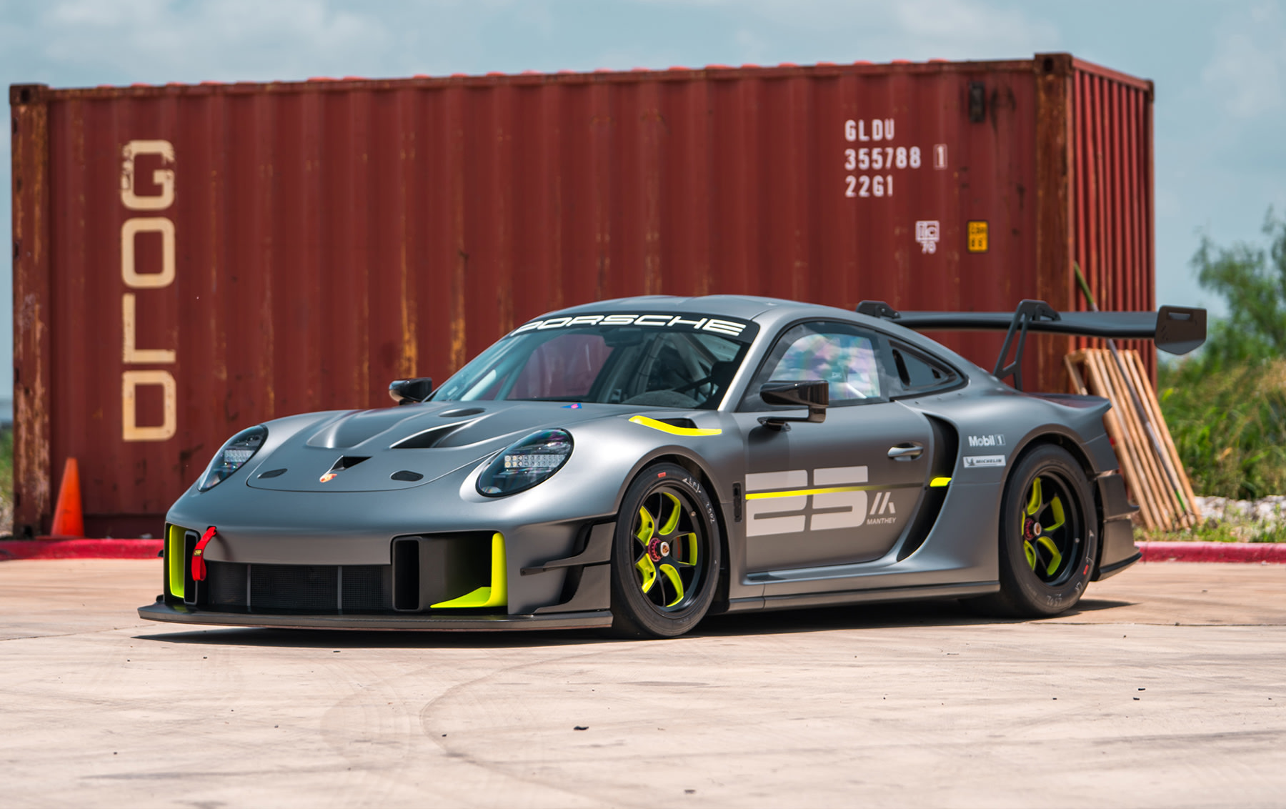 2019 Porsche GT2 RS Clubsport 25 