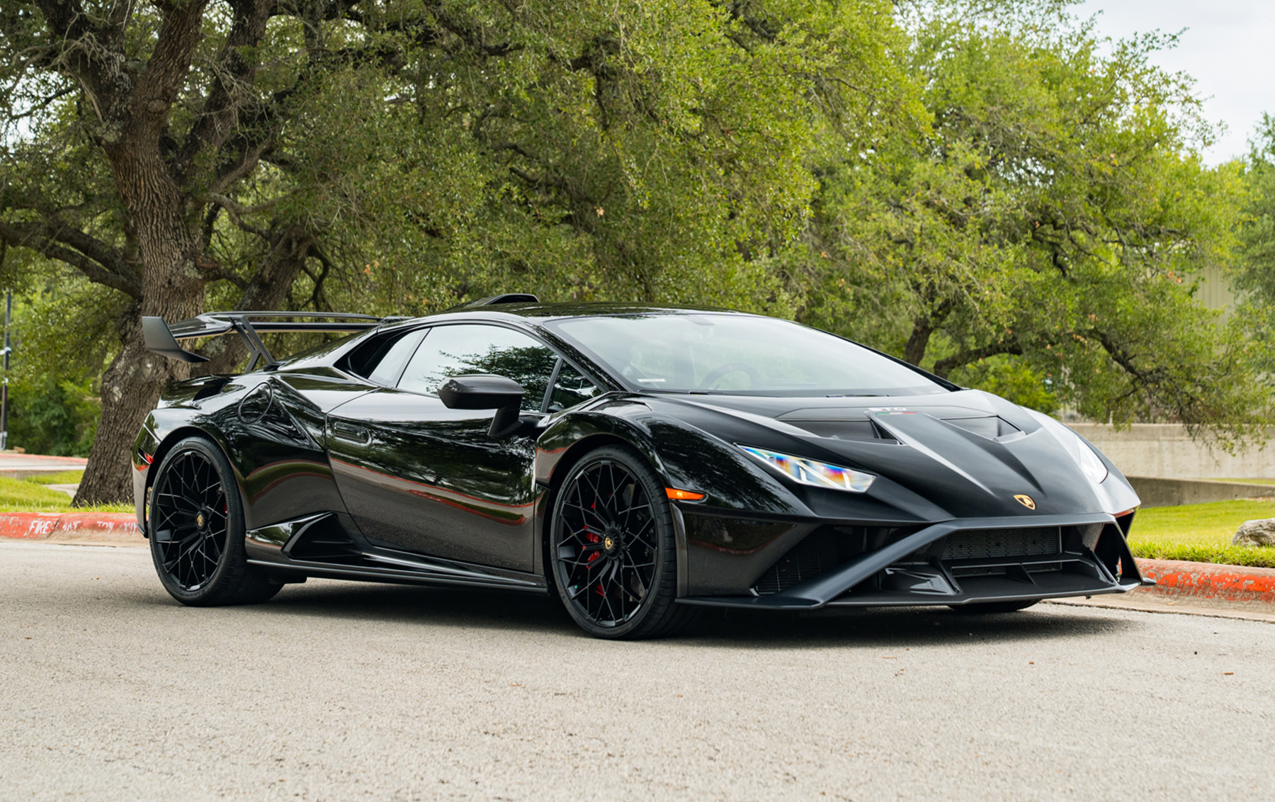 2023 Lamborghini Huracan STO