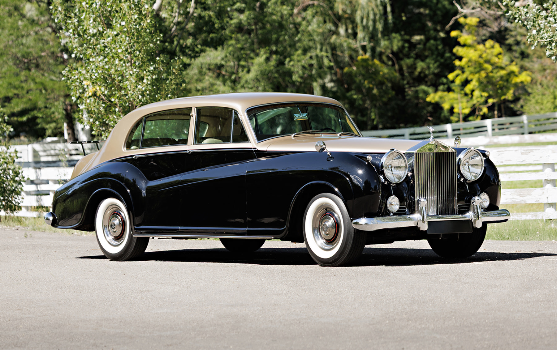1961 Rolls-Royce Silver Cloud II LWB Saloon