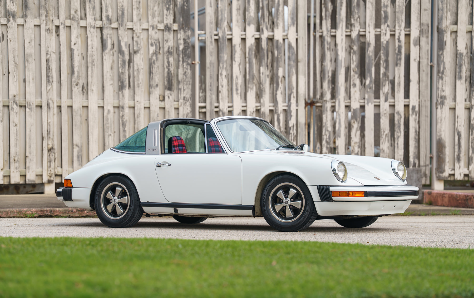 1977 Porsche 911 Targa (G-Series): market value and price history