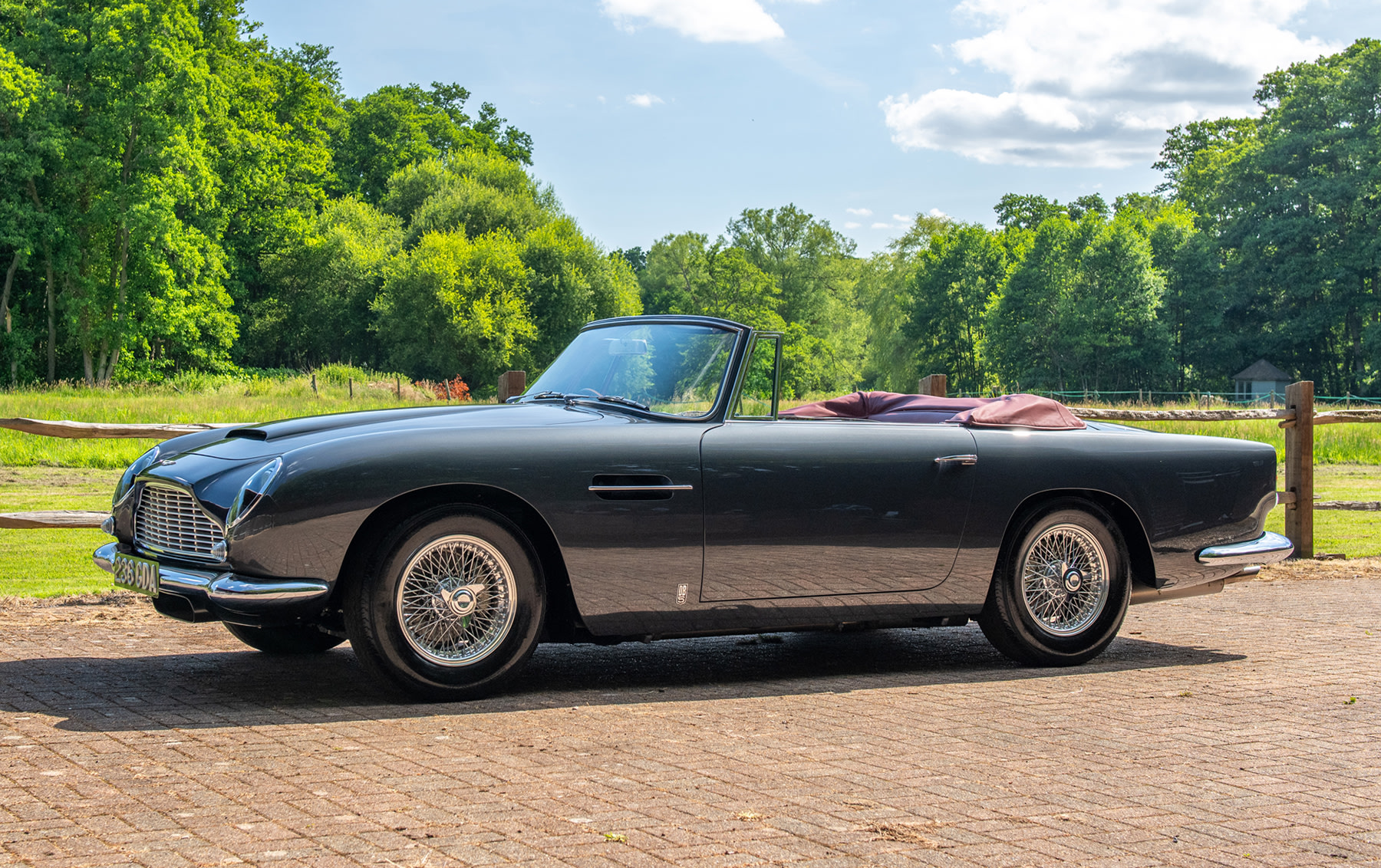 1965 Aston Martin DB5 Convertible (UK23)