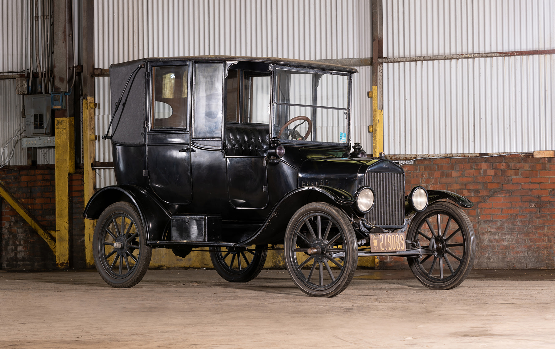 1917 Ford Model T Town Car