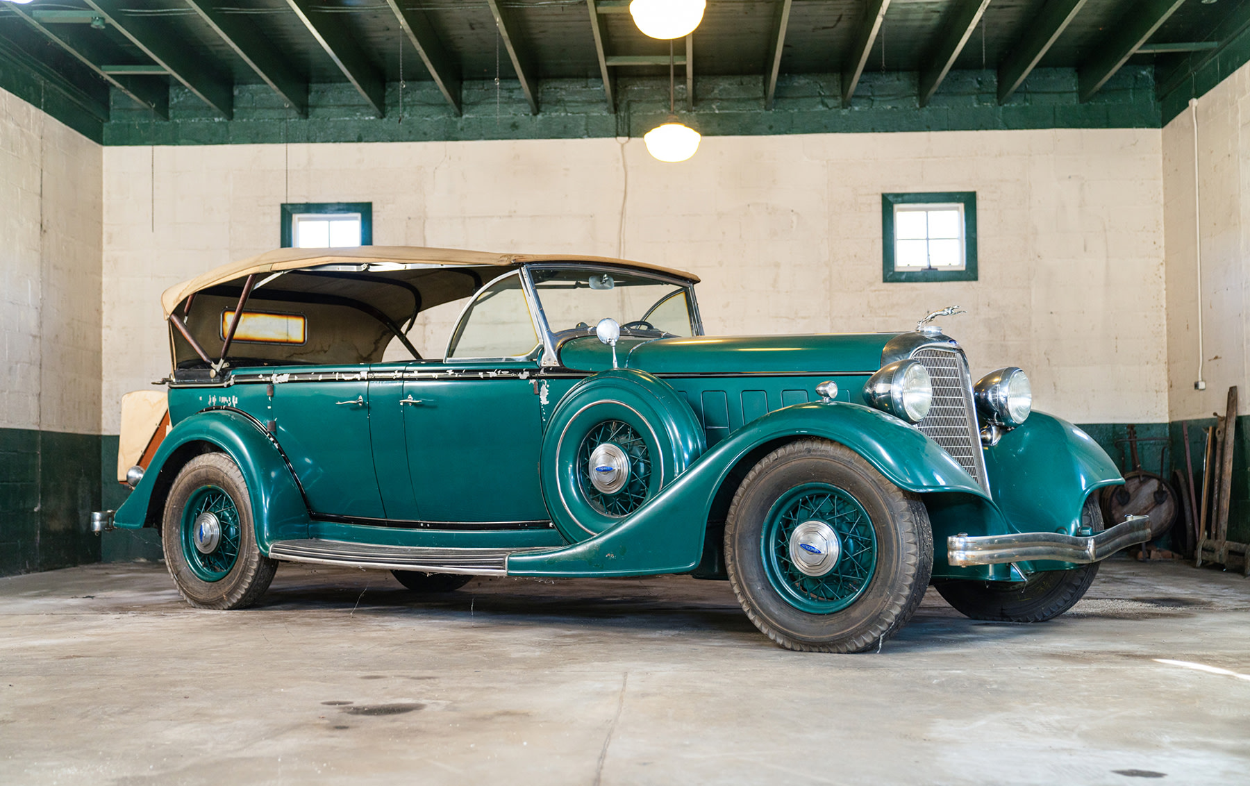 1934 Lincoln KB Seven-Passenger Touring