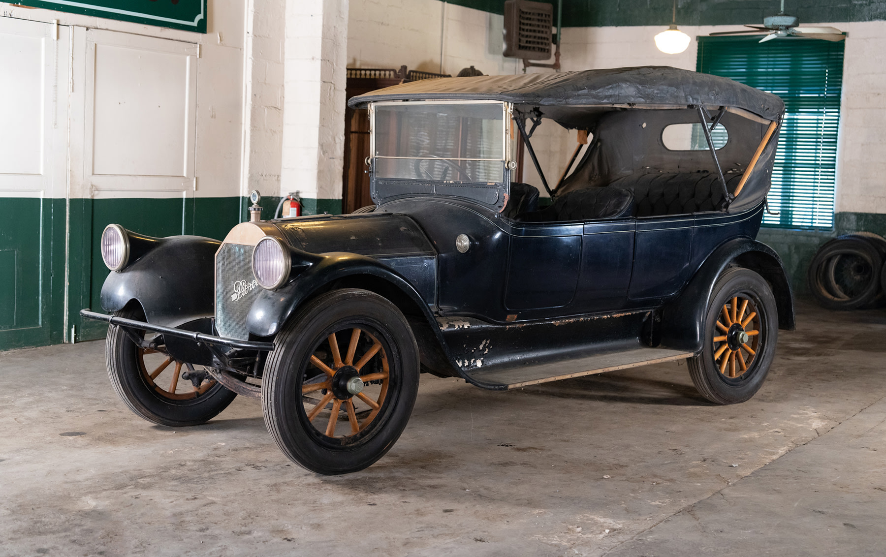 1916 Pierce-Arrow Model 38 C-4 Five-Passenger Touring