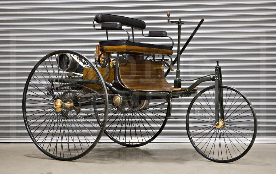 1886 Benz Patent-Motorwagen Replica-2