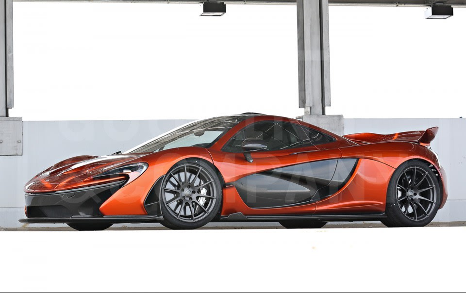 2015 McLaren P1-1