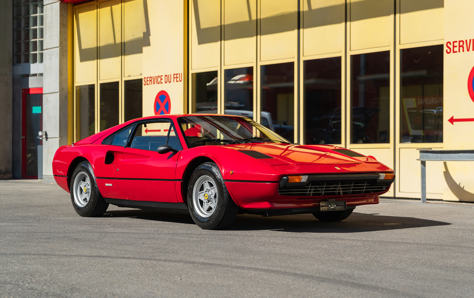 1976 Ferrari 308 GTB Vetroresina — photo 1 of 2