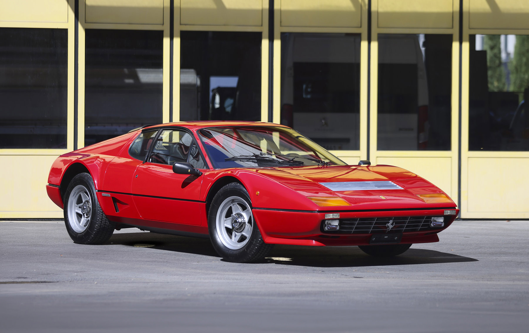 1983 Ferrari 512 BBi — photo 1 of 2