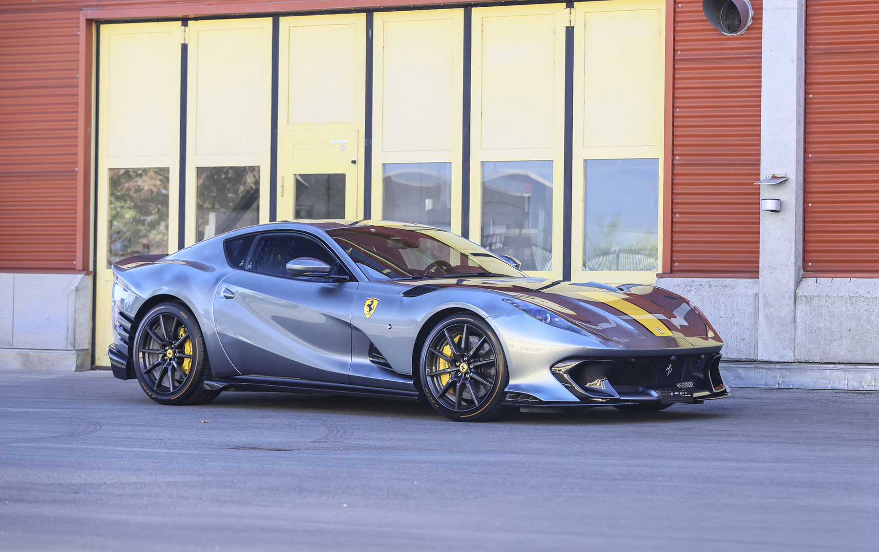 2023 Ferrari 812 Competizione — photo 1 of 2