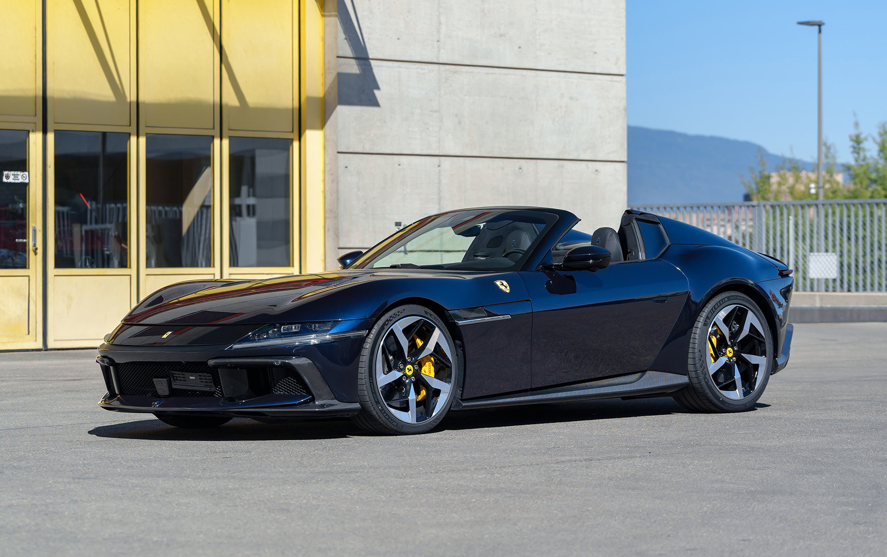 2025 Ferrari 12Cilindri Spider — photo 1 of 2