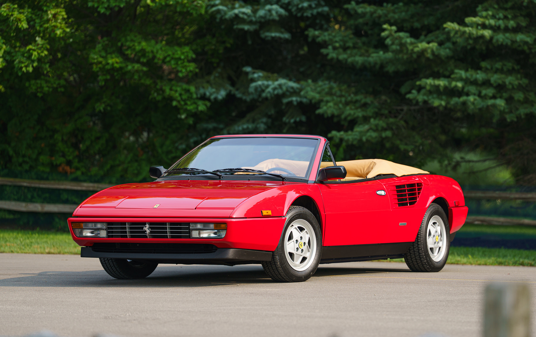 1986 Ferrari Mondial 3.2 Quattrovalvole Cabriolet — photo 1 of 1
