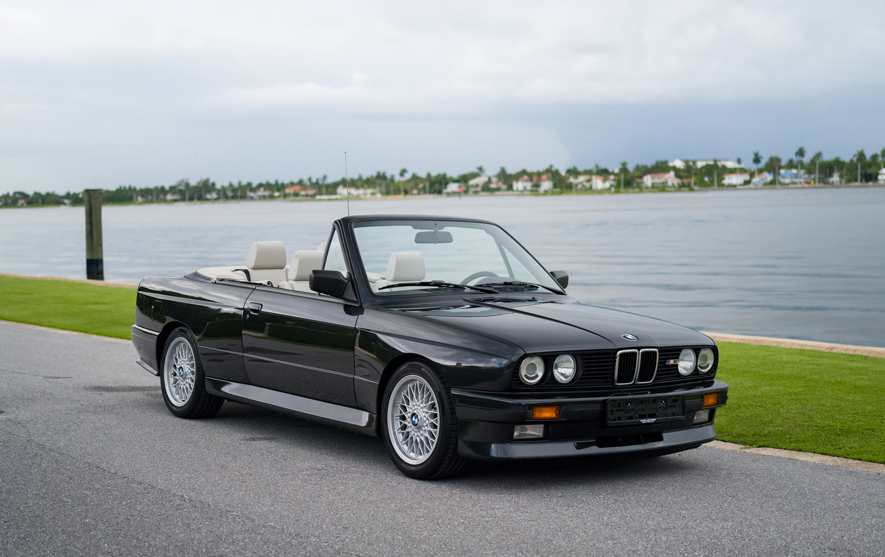 1992 BMW M3 Cabriolet — photo 1 of 1