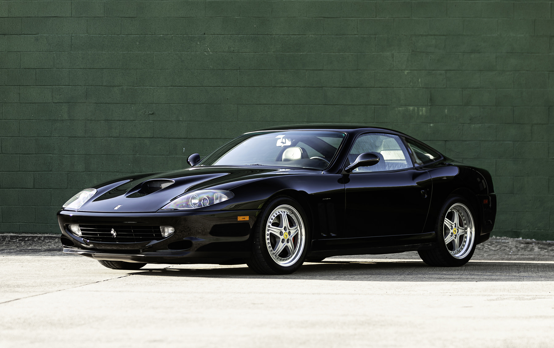 2001 Ferrari 550 Maranello — photo 1 of 1