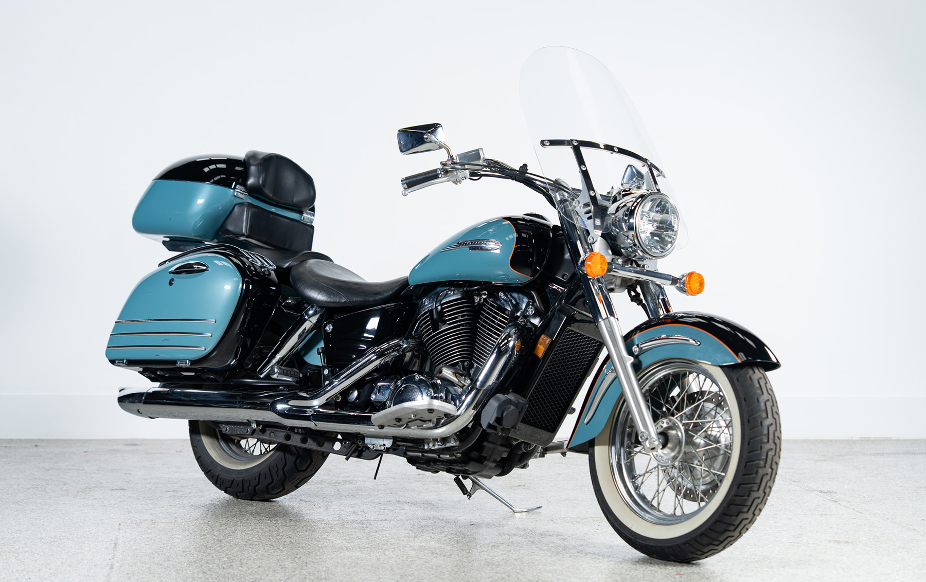 1999 Honda VT1100C3 Shadow Aero — photo 1 of 1