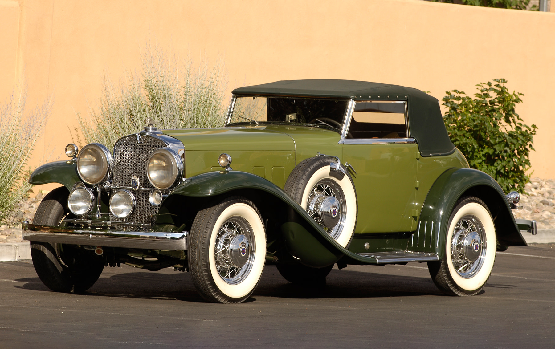 Stutz DV-32 Super Bearcat (Matrix) 1:43